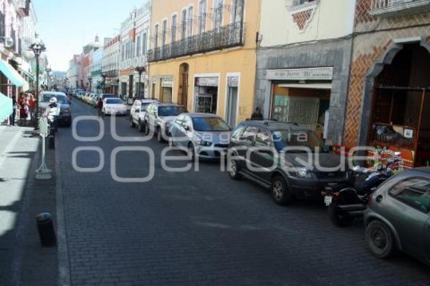 SE VUELVE PEATONAL TRAMO DE LA CALLE 5 DE MAYO