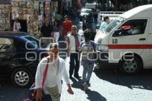 SE VUELVE PEATONAL TRAMO DE LA CALLE 5 DE MAYO