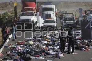 CHOQUE DEJA TRES MUERTOS EN LA AMOZOC PEROTE