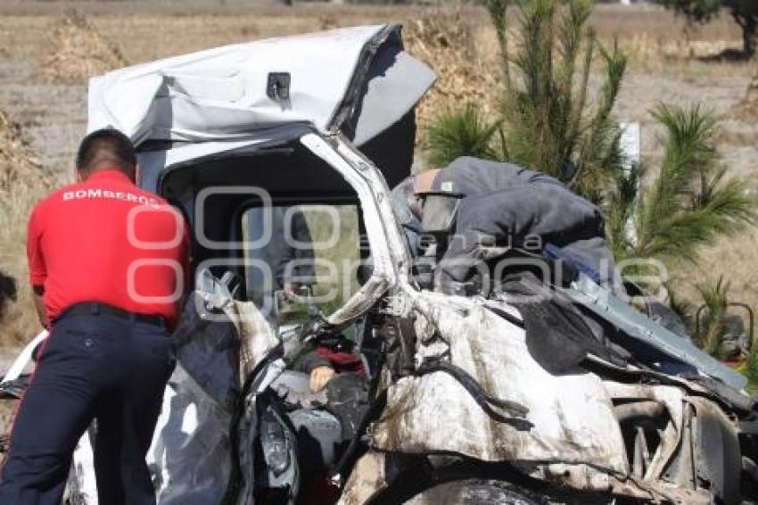 CHOQUE DEJA TRES MUERTOS EN LA AMOZOC PEROTE