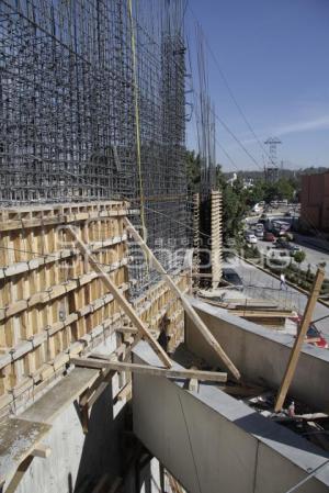 OBRAS DEL TELEFÉRICO DETENIDAS