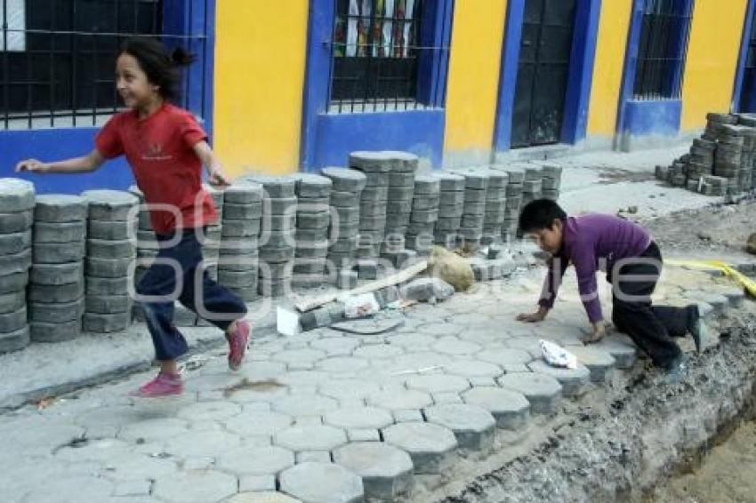 OBRAS DE ADOQUINAMIENTO. CENTRO HISTÓRICO