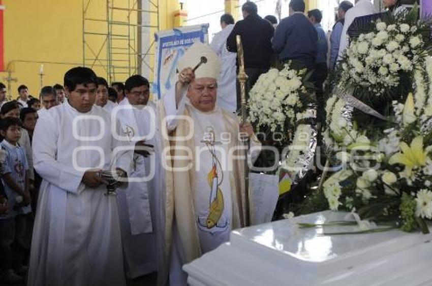 FUNERAL SACERDOTE