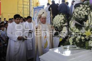FUNERAL SACERDOTE
