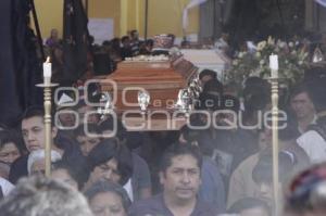 FUNERAL SACERDOTE