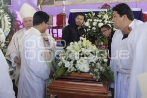 FUNERAL SACERDOTE