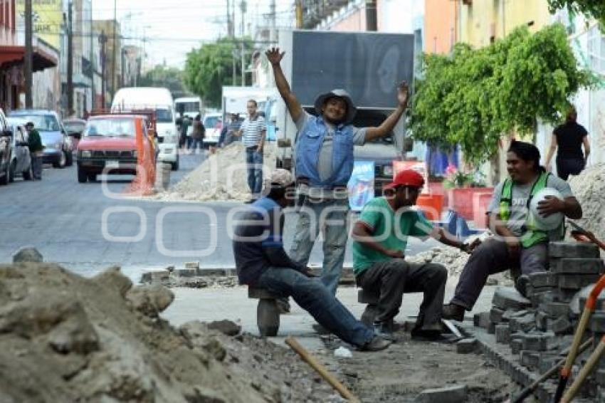 OBRAS DE ADOQUINAMIENTO. CENTRO HISTÓRICO