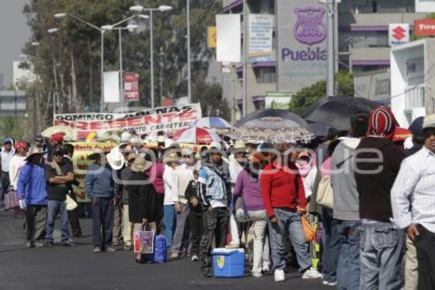 MANIFESTACIÓN CAMPESINOS . SEGUNDO INFORME DE GOBIERNO
