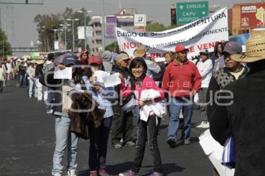 MANIFESTACIÓN CAMPESINOS . SEGUNDO INFORME DE GOBIERNO