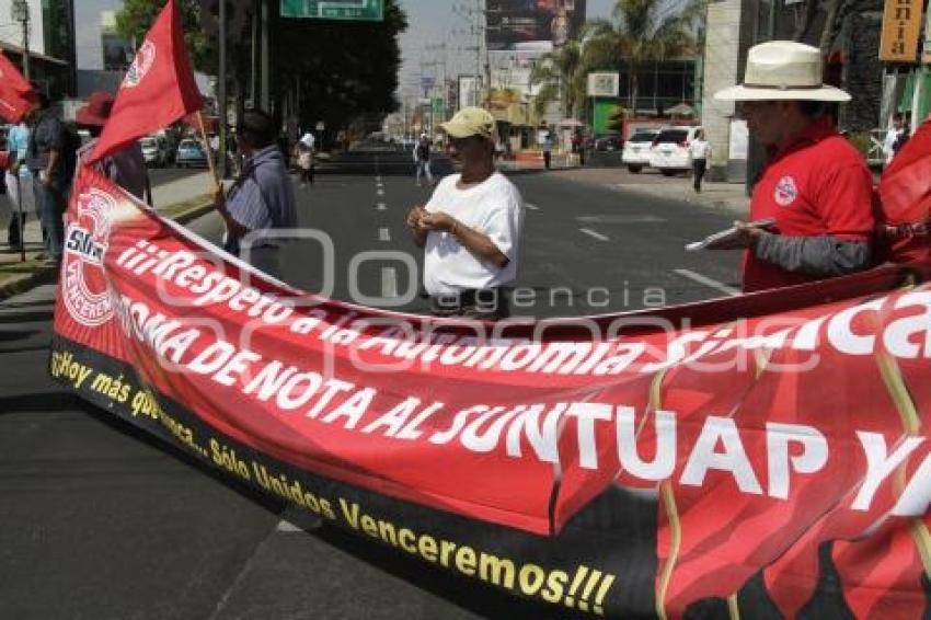 GRANADEROS IMPIDEN MANIFESTACIÓN HACIA EL SEGUNDO INFORME DE GOBIERNO