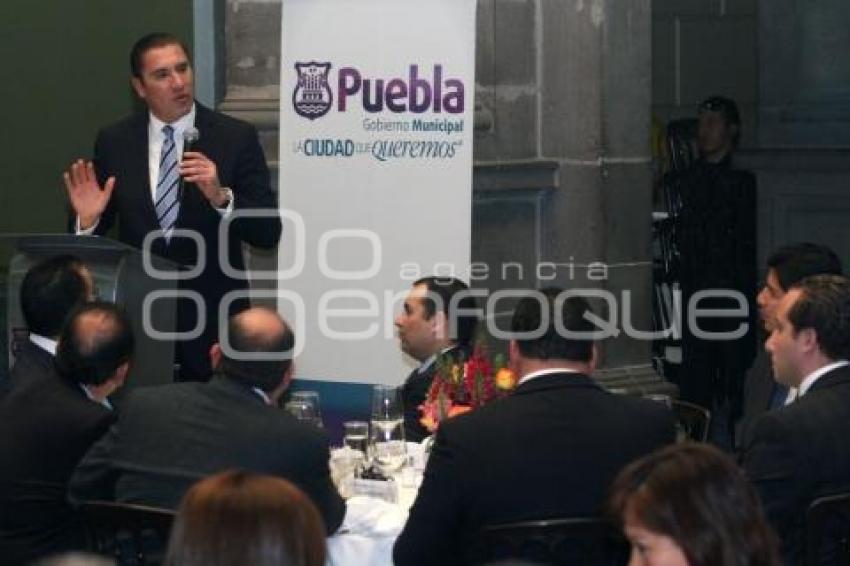 SENADORES PANISTAS EN EL AYUNTAMIENTO