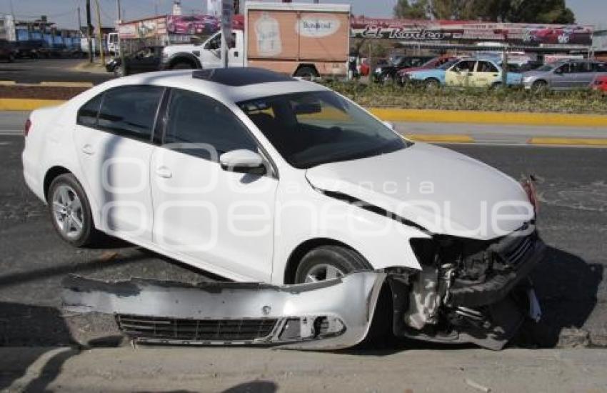 CHOQUE ENTRE PARTICULARES EN FEDERAL A ATLIXCO
