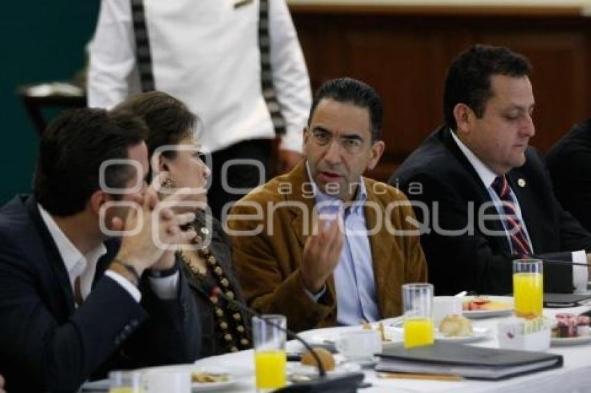 SEGUNDO DÍA PLENARIA SENADORES PAN