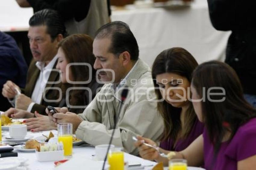 SEGUNDO DÍA PLENARIA SENADORES PAN