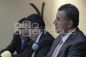 FRANCO RODRIGUEZ RENUNCIA AL CEE