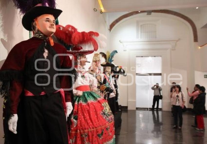 EXPOSICIÓN TRAJES Y ACCESORIOS DE HUEHUES IMACP