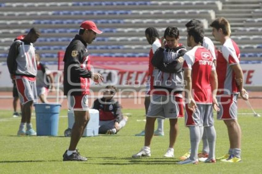 FUTBOL . ENTRENAMIENTO LOBOS