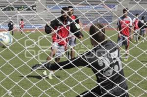 FUTBOL . ENTRENAMIENTO LOBOS