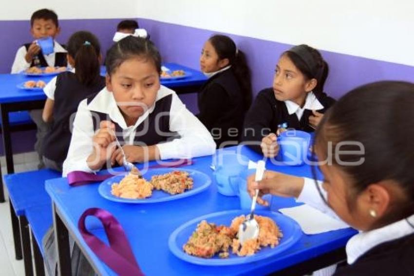 DIGNIFICACIÓN DE DESAYUNADOR EN AZUMIATLA