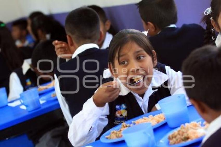 DIGNIFICACIÓN DE DESAYUNADOR EN AZUMIATLA