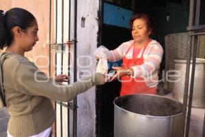 VENTA DE TAMALES. DÍA DE LA CANDELARIA