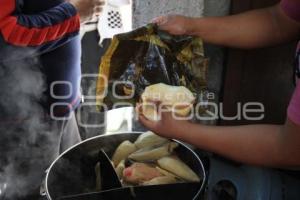 VENTA DE TAMALES. DÍA DE LA CANDELARIA