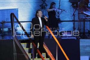 RICARDO MONTANER . VIAJERO FRECUENTE