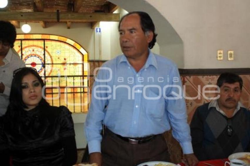 LÍDERES SOCIALES A FAVOR DE ENRIQUE AGÜERA