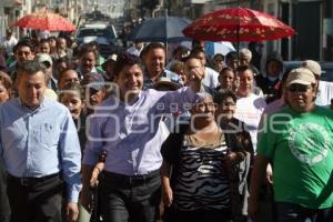 RIVERA INAUGURÓ CALLE EN GUADALUPE HIDALGO