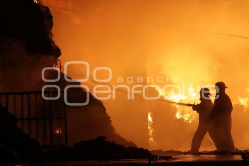 INCENDIO EN FÁBRICA