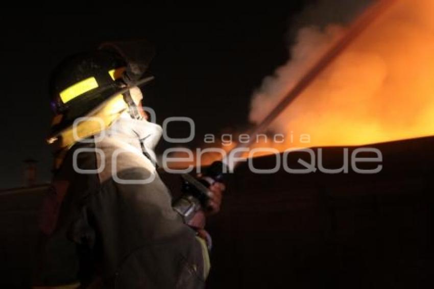 INCENDIO EN FÁBRICA