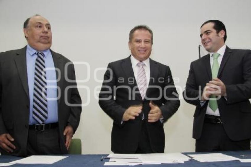 FIRMAN CONVENIO LA BUAP Y LA ASPABUAP POR AUMENTO SALARIAL