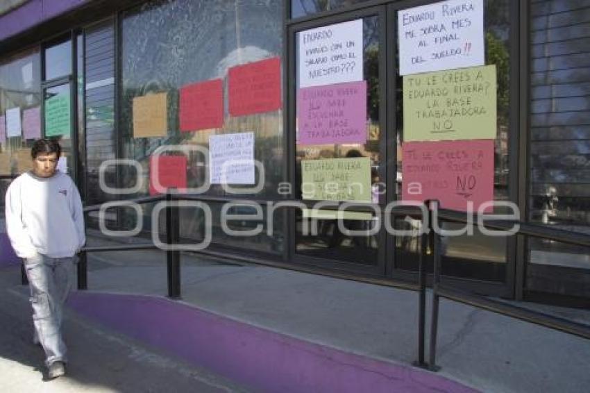 TRABAJADORES DEL AYUNTAMIENTO SE MANIFIESTAN CONTRA EDIL CAPITALINO