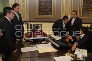 BANCADA PRIÍSTA ABANDONA PLENO EN EL CONGRESO