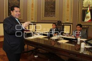 BANCADA PRIÍSTA ABANDONA PLENO EN EL CONGRESO