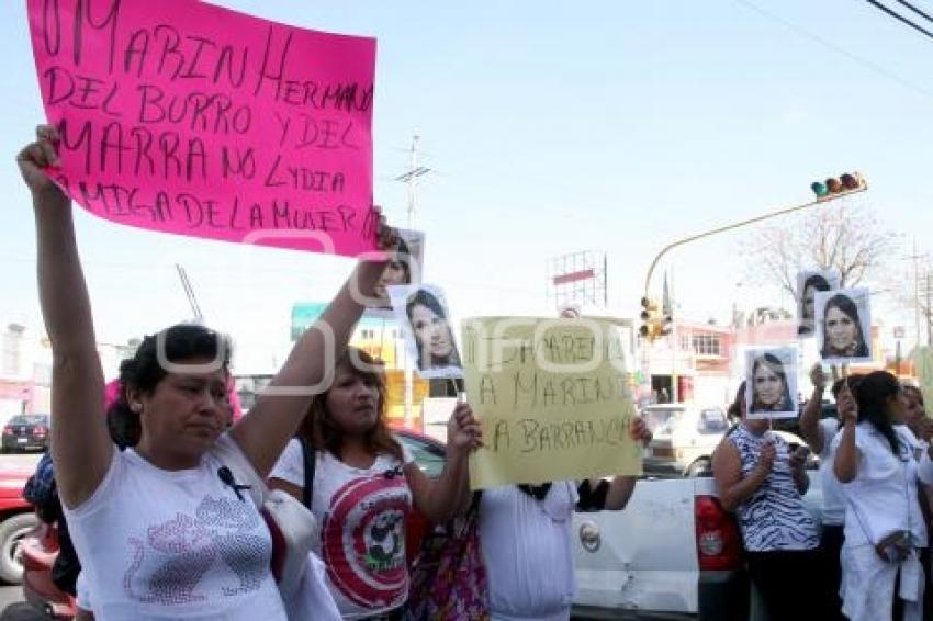 MANIFESTACIÓN FRENTE AL PRI