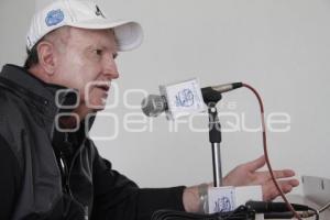 MANUEL LAPUENTE . PUEBLA FC