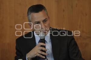 PROCURADOR EN U. ANAHUAC