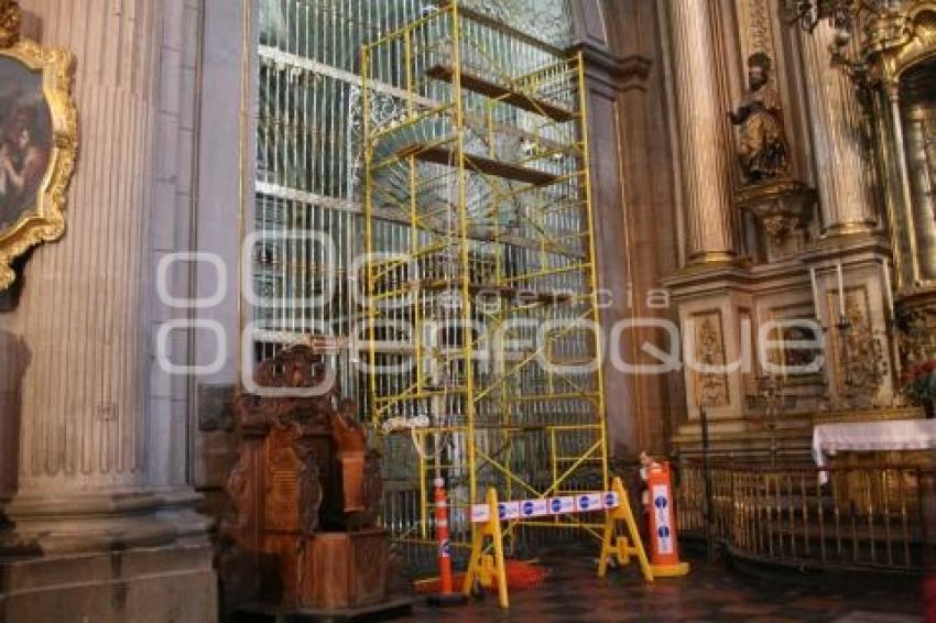 LIMPIEZA EN CATEDRAL