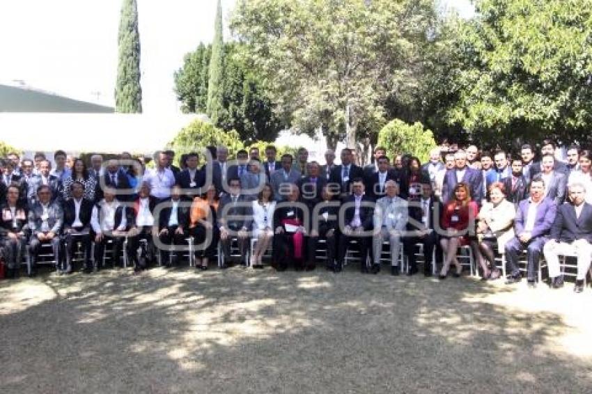 REUNIÓN ARZOBISPO DE PUEBLA INTEGRANTES USEM