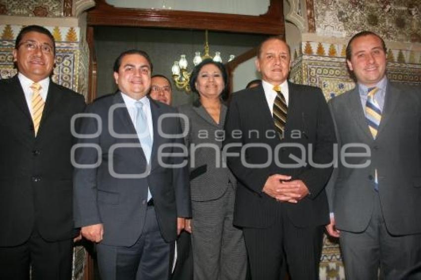 ROBERTO MOYA COMPARECIÓ ANTE EL CONGRESO