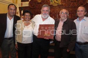 PRESENTA LIBRO ALEJANDRO ENCINAS