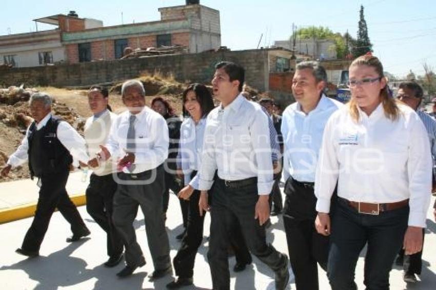 RIVERA INAUGURÓ CALLES EN SAN JERÓNIMO CALERAS