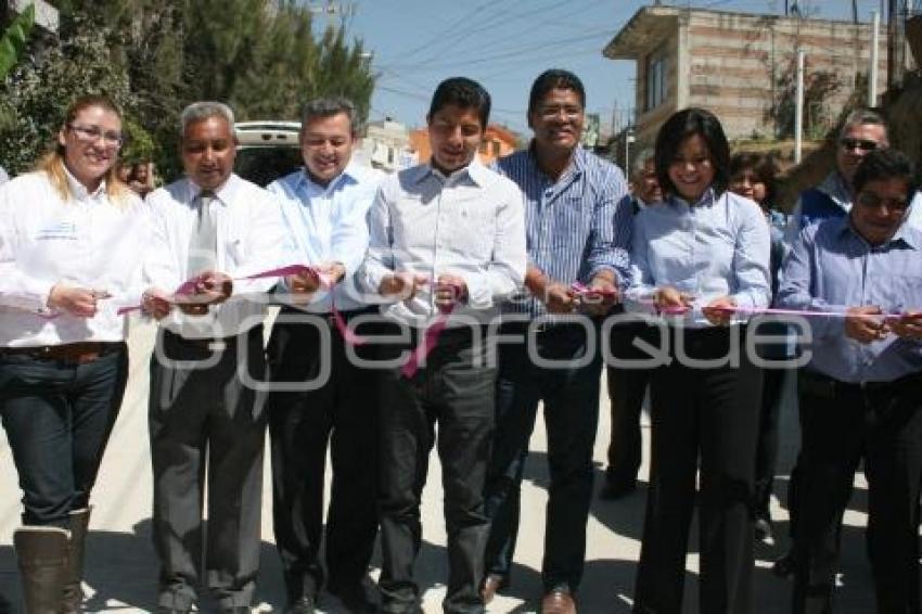 RIVERA INAUGURÓ CALLES EN SAN JERÓNIMO CALERAS