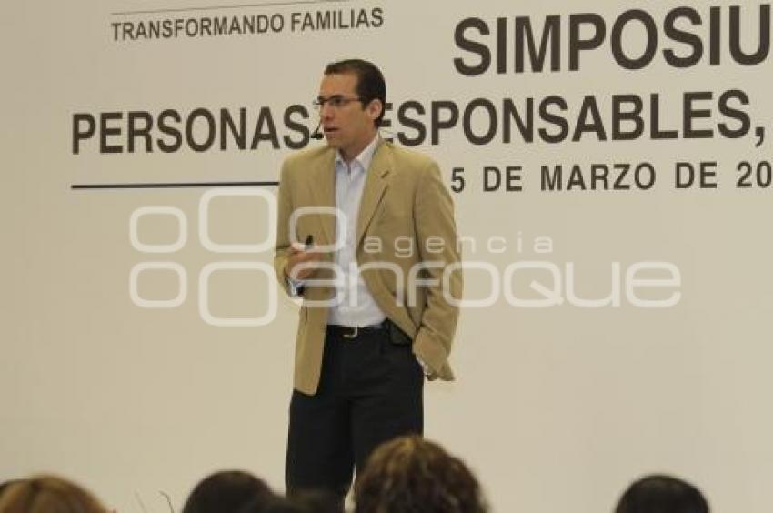 PERSONAS RESPONSABLES FAMILIAS FELICES . DIF ESTATAL