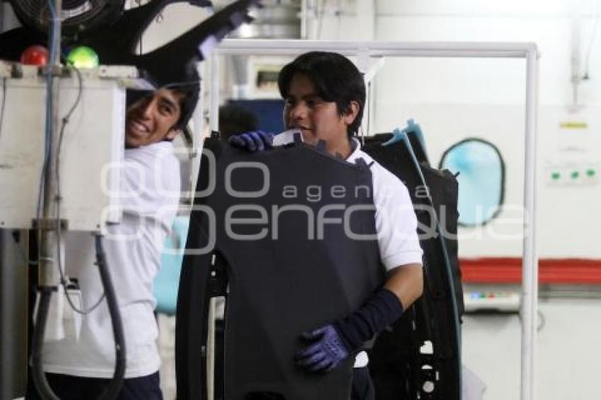 INAUGURACIÓN DE FÁBRICA DE INTERIORES FAURECIA