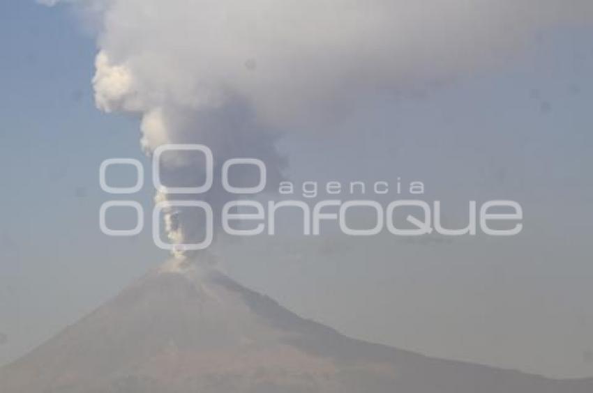 FUMAROLA DEL VOLCÁN POPOCATÉPETL