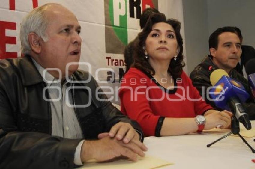 IVONNE ORTEGA SE REÚNE CON LA DIRIGENCIA DEL PRI