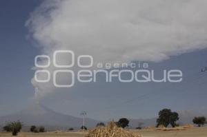 FUMAROLA VOLCÁN