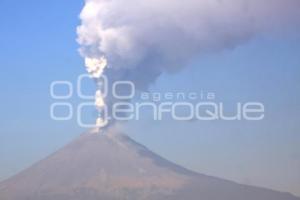 FUMAROLA VOLCAN